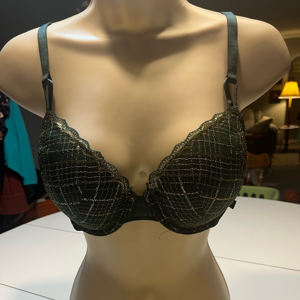 Victoria's Secret 34D Lined Demi Bra in a green and gold metallic lace